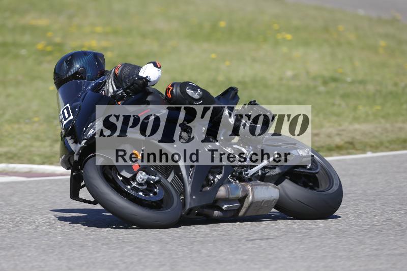 /15 22.05.2026  Plüss Moto Sport  Discover the Bike ADR /Gruppe rot - Race 3/50
